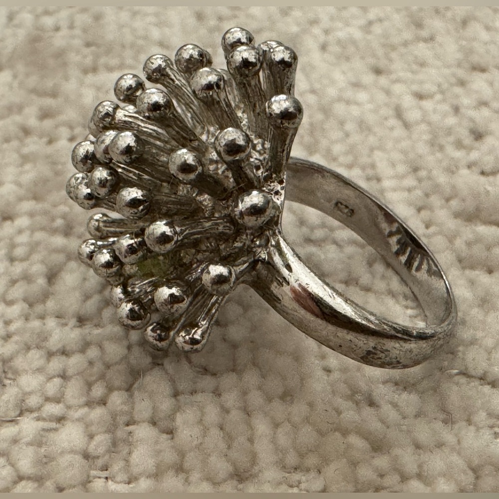 Vintage mod starburst Bombe silver ring